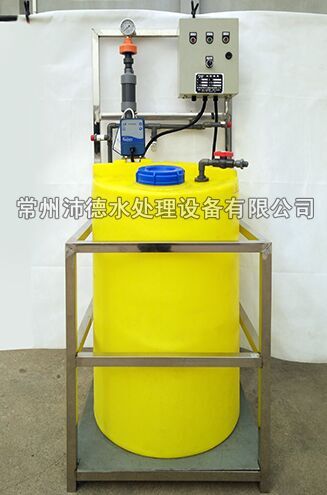 單泵單桶型自動(dòng)加藥裝置