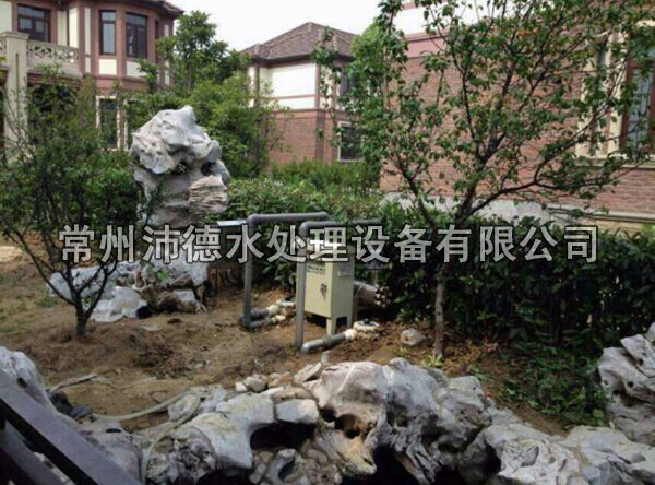 沛德水處理生產的配套防雨電箱紫外線殺菌器，用于別墅區的景觀水消毒除藻