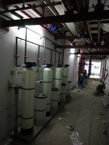 自動軟水器 自動軟水器